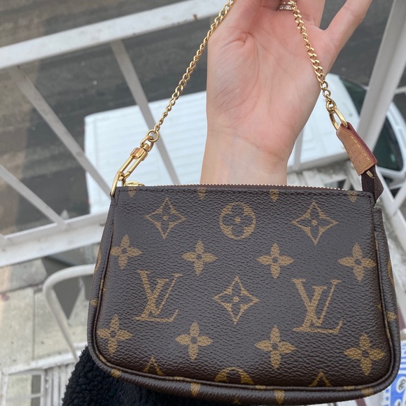 Louis Vuitton mini pouchette - Picture 1 of 7